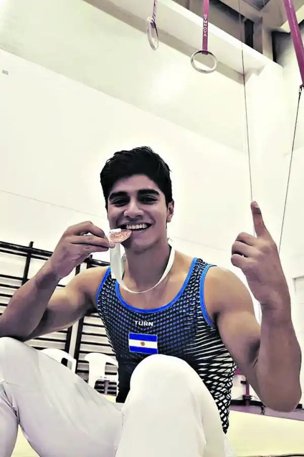  Enzo Barrionuevo - Gimnasia