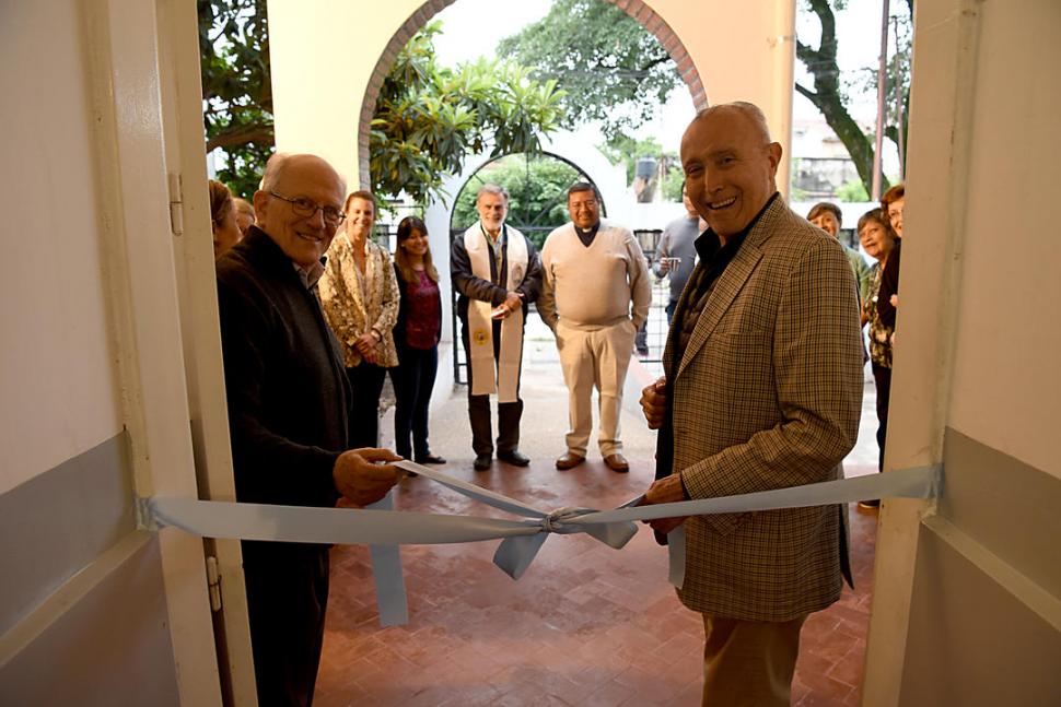 CORTE DE CINTAS. El doctor Marangoni y el empresario Oscar Castillo. 