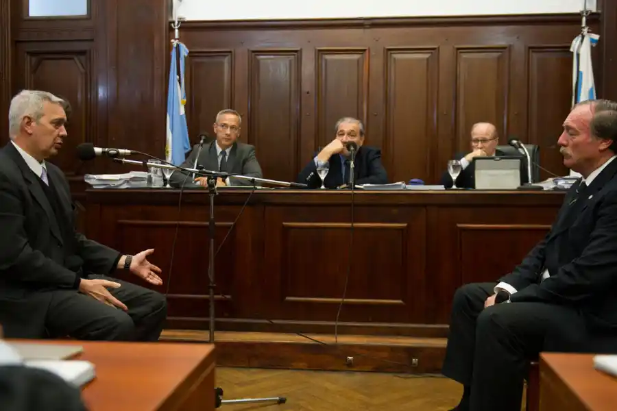 CAREO3. Di Lella - Sánchez.