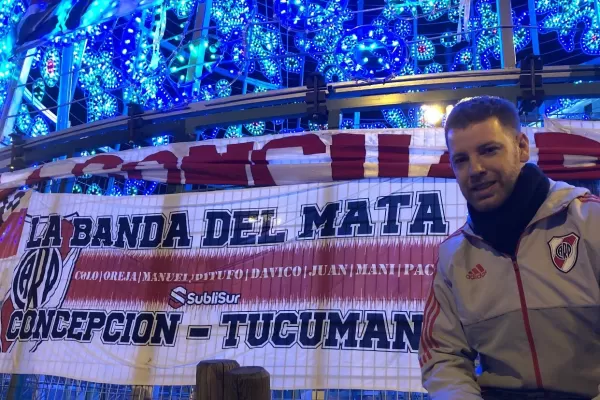 Un tucumano fanático de River se fue a España, donde estará sólo 72 horas, para la final