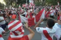Los hinchas de River coparon la plaza Independencia para celebrar la Copa