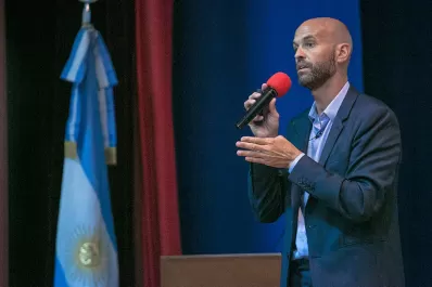 Dietrich habló de logros y el millón de pasajeros de Tucumán