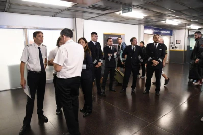 Los pilotos ponen en jaque a Aerolíneas con un paro de 48 horas