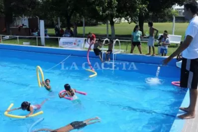 Antes de ir a una pileta chequeá si está habilitada: el listado