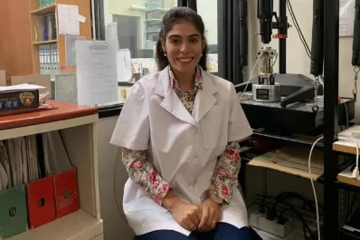 Florencia González Lizárraga investiga sobre Parkinson y recibió un premio