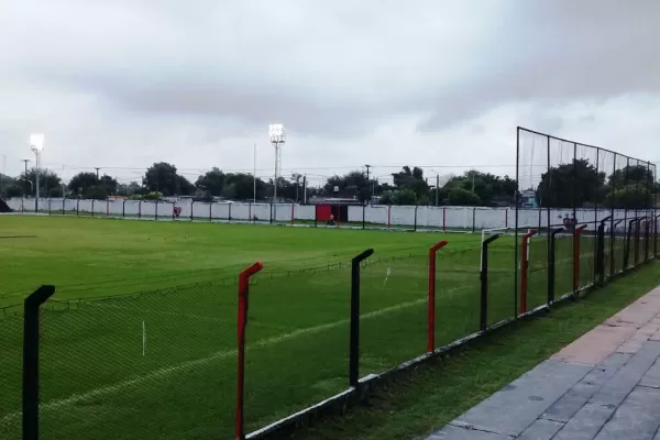 Amalia inaugurará mañana el sistema de iluminación artificial en su estadio