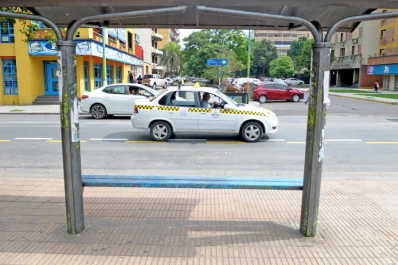 Si no se llega a un acuerdo, el martes habría un nuevo paro de ómnibus
