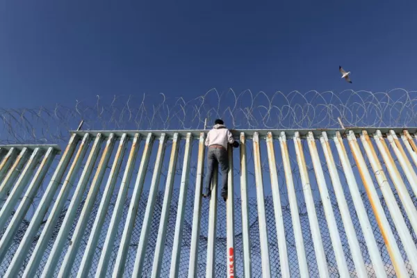 Trump: “México está pagando por el muro”