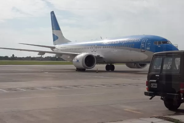 Un avión de Aerolíneas aterrizó en Tucumán por un problema técnico