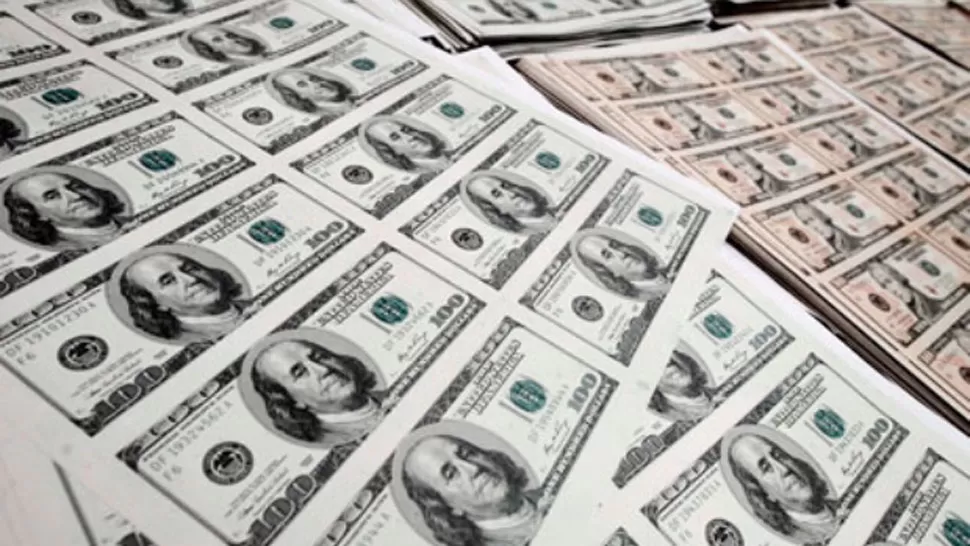 El dólar trepó 77 centavos en la semana y cerró por encima de los $ 39