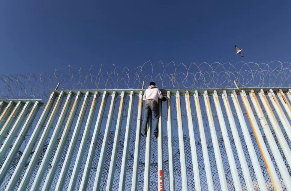 CRUCE. Unos 1.000 migrantes pasaron a Estados Unidos en noviembre. Reuters