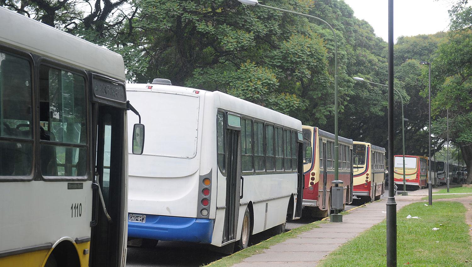 Cambio de horario: el paro en el transporte se definirá ...