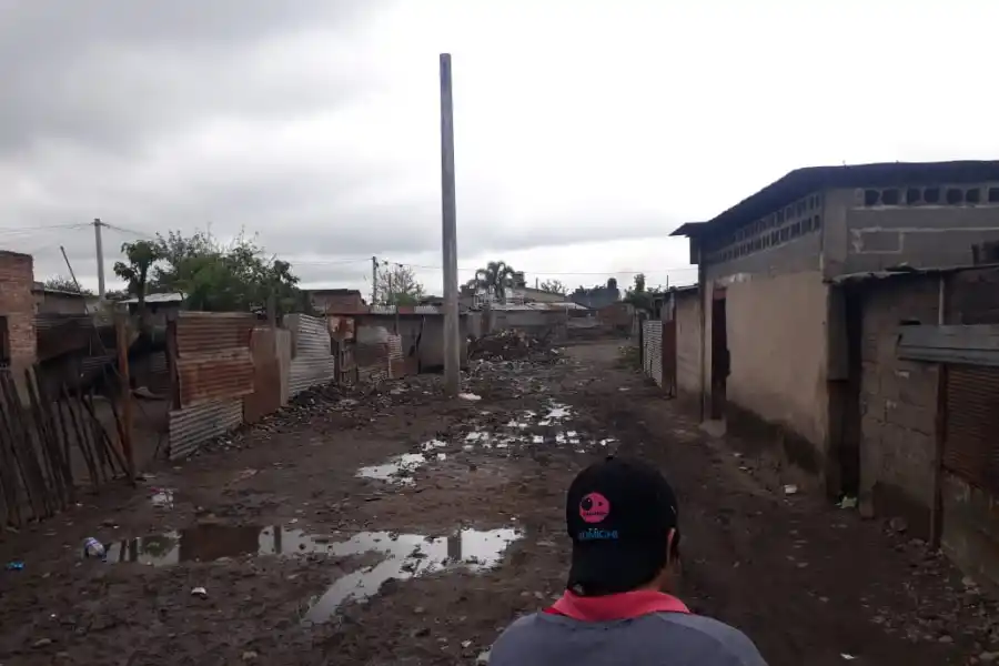 Detrás de las estadísticas, las mujeres y los niños padecen con más rigor los golpes de la pobreza