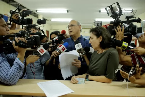 Ortega censura al periodismo y echa a veedores