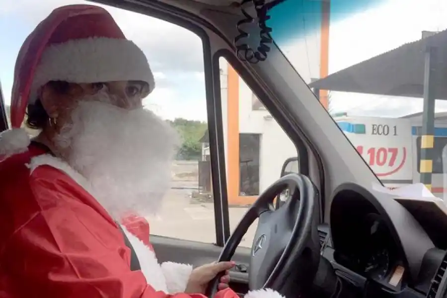 MARÍA LORENA BUCCI. Es chofer del 107 y llevará amor a sus pacientes.