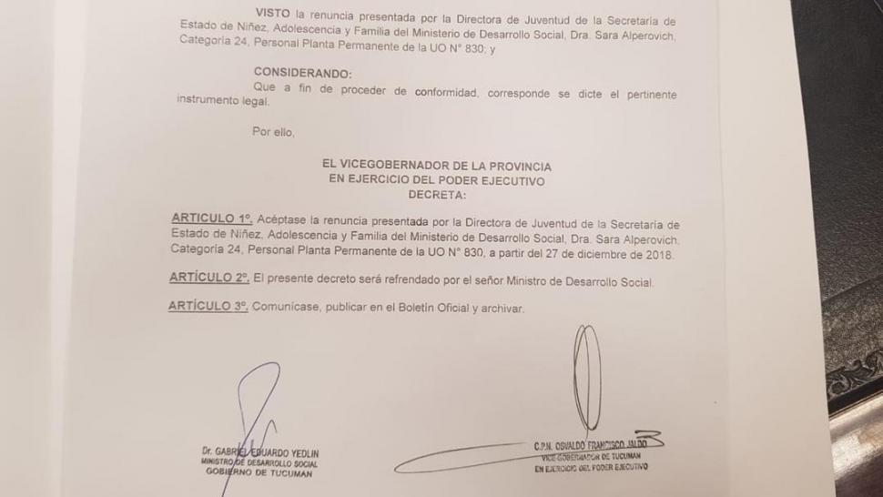 EL TEXTO. Ante la ausencia de Manzur, el vicegobernador  Osvaldo Jaldo le aceptó la renuncia a la hija del senador.  