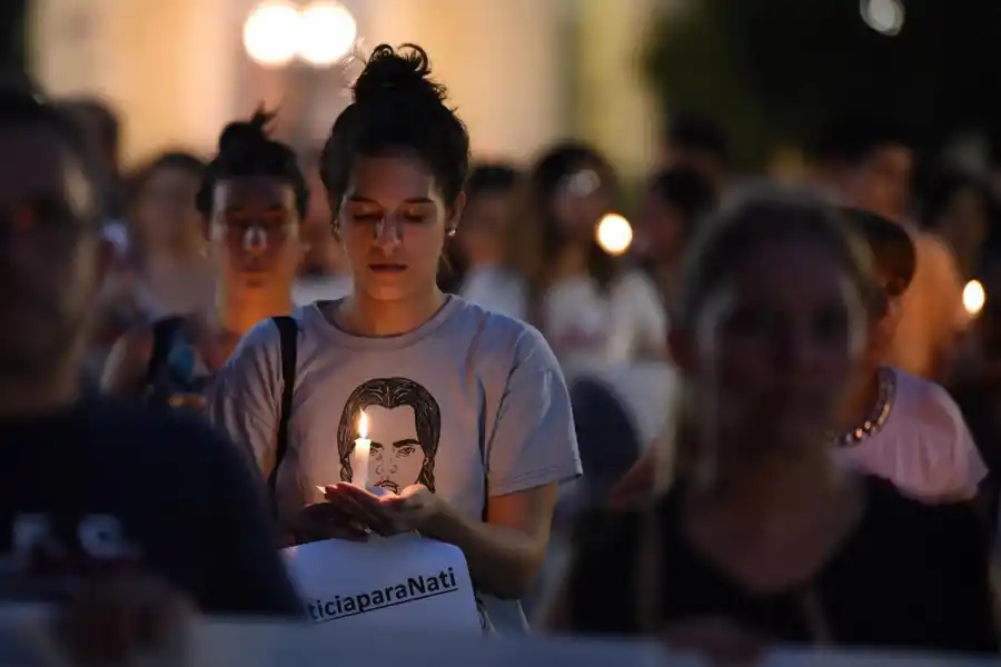 MARCHA. Pidiendo justicia por la vida de la joven.