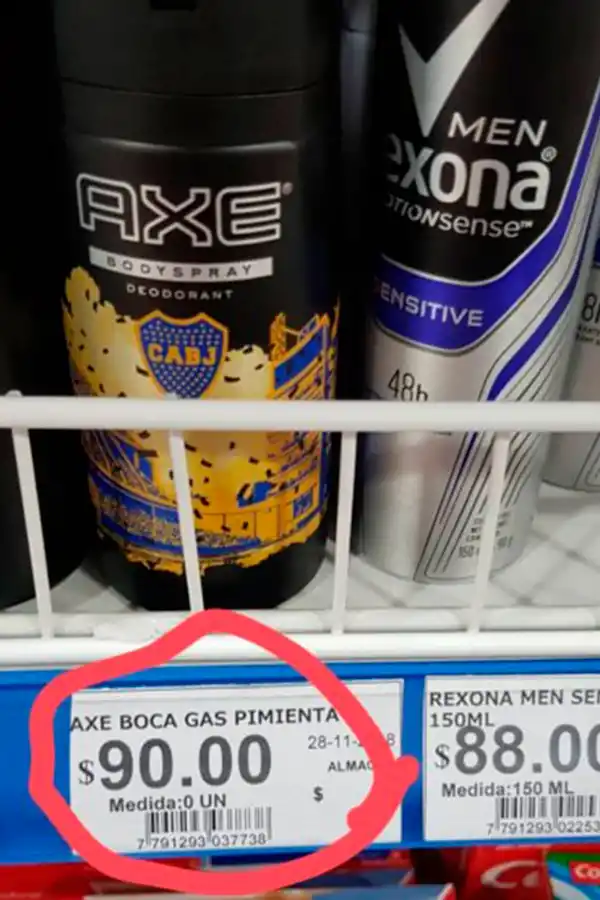 La insólita cargada a Boca en una góndola de supermercado