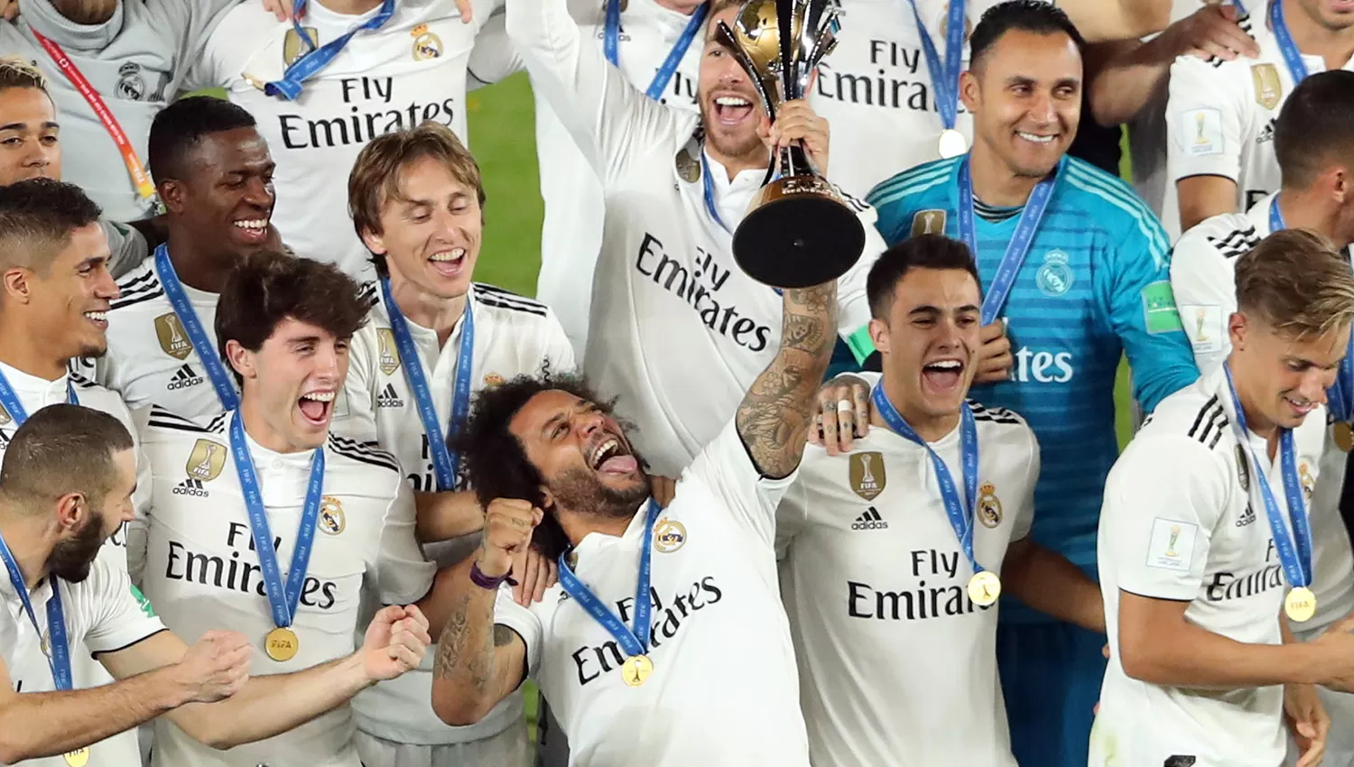 Real Madrid alzó su tercera copa de manera consecutiva en el Mundial de Clubes en los Emiratos Árabes. (ARCHIVO)