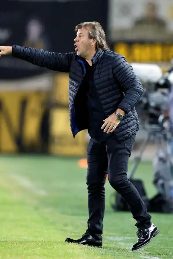 EL ACOMODADOR. Si hay algo que varios de sus colegas le envidian, esa es su serenidad para afrontar los nuevos desafíos que le propone el fútbol. La baja de Acosta es sensible, pero Zielinski ni se inmuta. REUTERS 