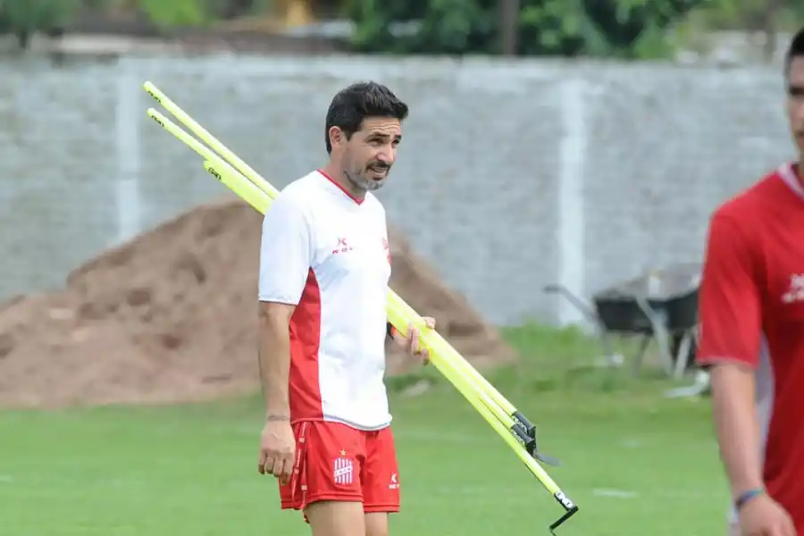 EXPECTANTE. Hoy Gastón Coyette y sus dirigidos entrenarán en La Ciudadela.   