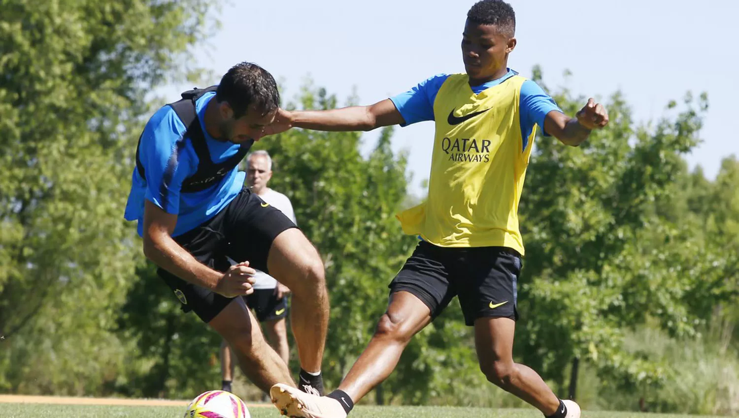 Barrios es pretendido desde el exterior; Izquierdoz hará dupla con Junior Alonso. (FOTO TOMADA DE PRENSA CLUB BOCA JUNIORS)