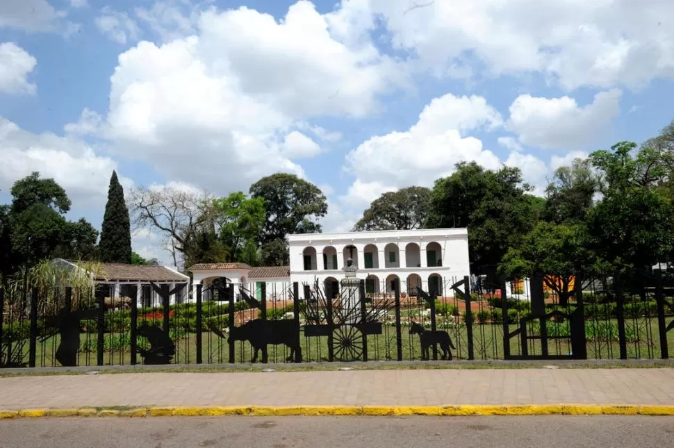 EL PRIMER TRAPICHE. En el solar vivió el obispo José Eusebio Colombres. archivo 