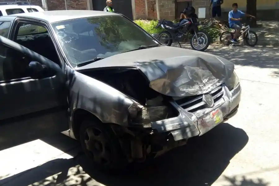 En este auto se movilizaban los delincuentes.