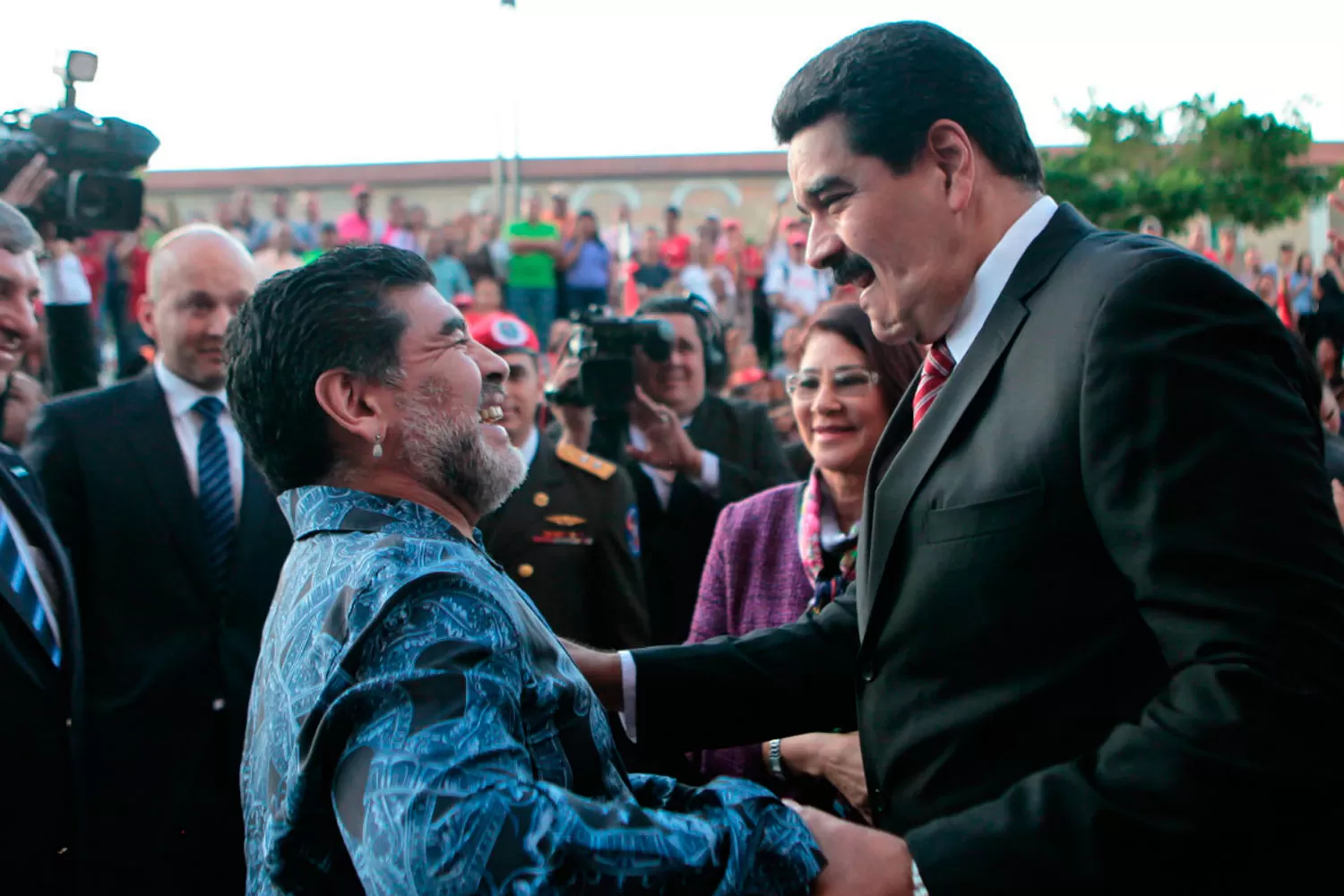 AMIGOS. Nicolás Maduro y Diego Armando Maradona son viejos amigos.