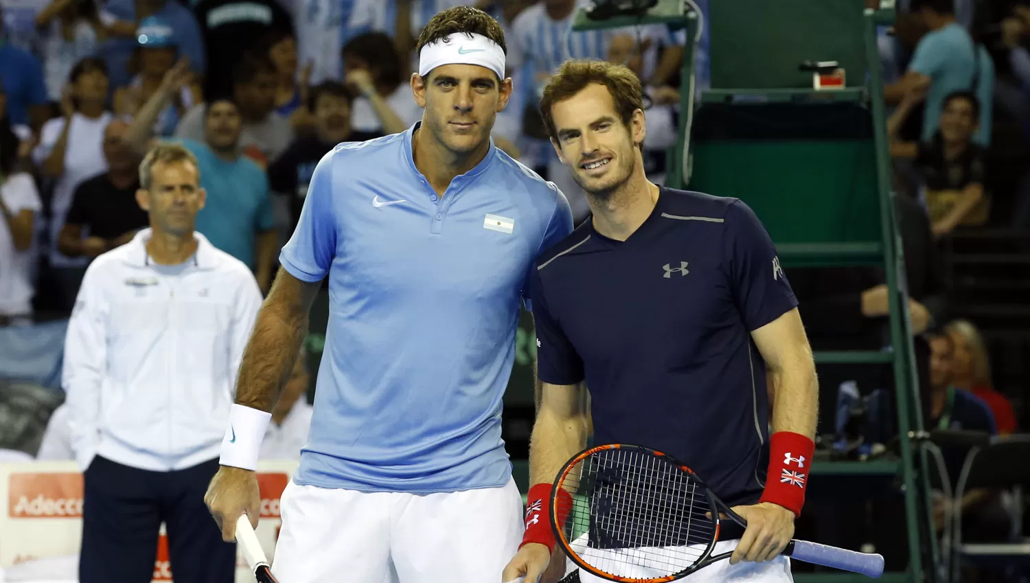 Del Potro y Murray, durante un enfrentamiento por Copa Davis. REUTERS