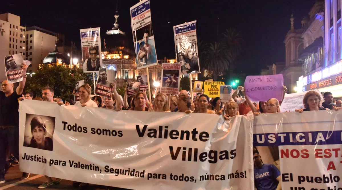 Una de las marchas que se organizaron el año pasado para pedir justicia por la muerte de Valentín Villegas. LA GACETA/FOTO DE INÉS QUINTEROS ORIO