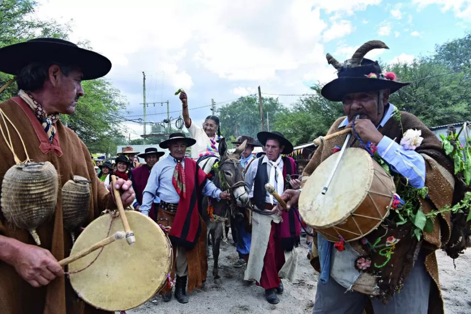 TRADICIÓN. La Fiesta Nacional de la Pachamama, en la que se le agradece a la Madre Tierra, es una de las más importantes y convocantes del norte argentino. 