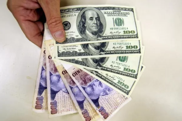 El contexto externo contribuye a estabilizar el valor del dólar