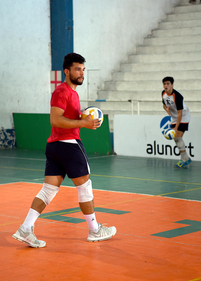 IMPORTADO. Pulgar llegó desde Chile para reforzar el equipo. El punta-receptor se definió como un jugador más defensivo. la gaceta / Fotos de José Nuno