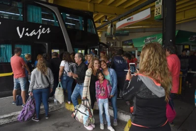 El recambio turístico llegó sin multitudes en la Terminal