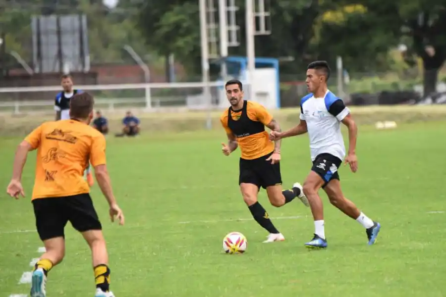 El futuro le importa, entonces Zielinski apuesta por Romero y por Cuello