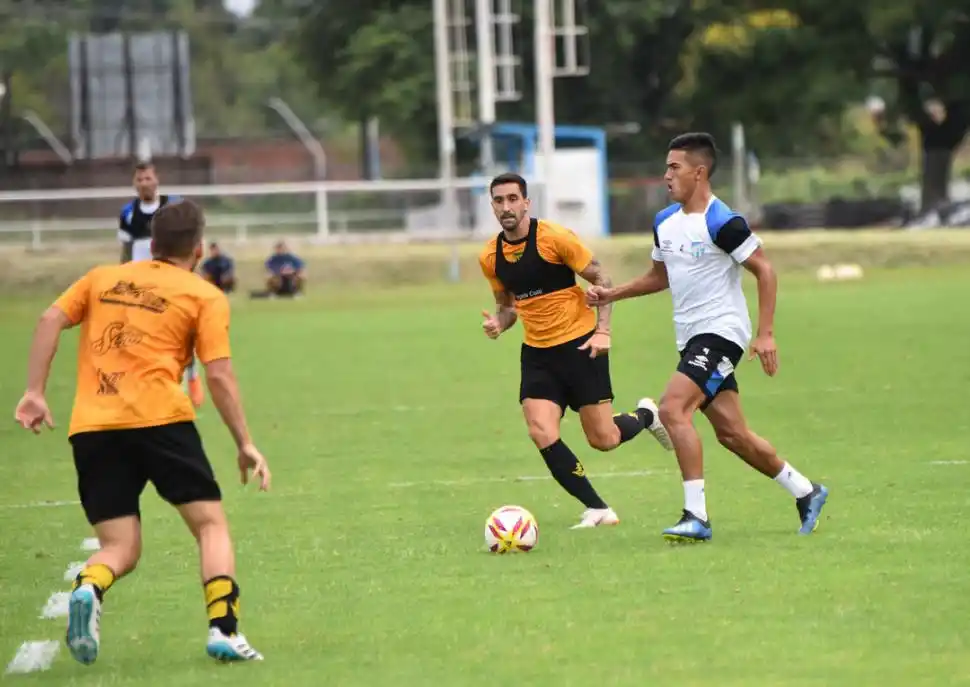 El futuro le importa, entonces Zielinski apuesta por Romero y por Cuello