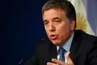 Dujovne viaja a Davos para buscar nuevas inversiones