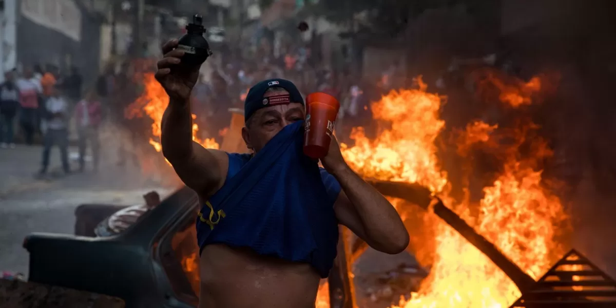 Un grupo de personas se manifestaron en las calles de Caracas. FOTO TOMADA DE CLARÍN.COM