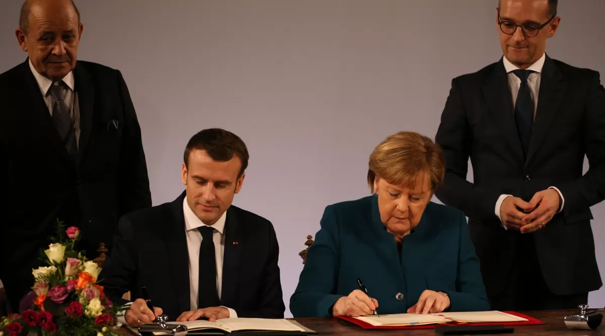 París y Berlín firman un nuevo tratado