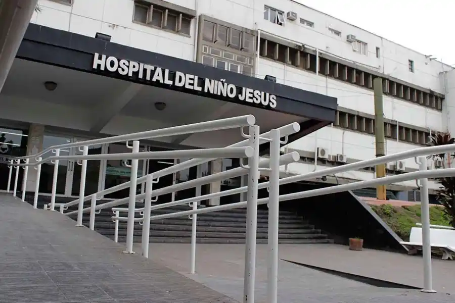 Bárbara tiene dos años y es la protagonista de una cirugía inédita en el NOA