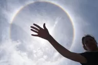 ¿Qué es ese círculo alrededor del sol?: un halo solar causó furor en Tucumán
