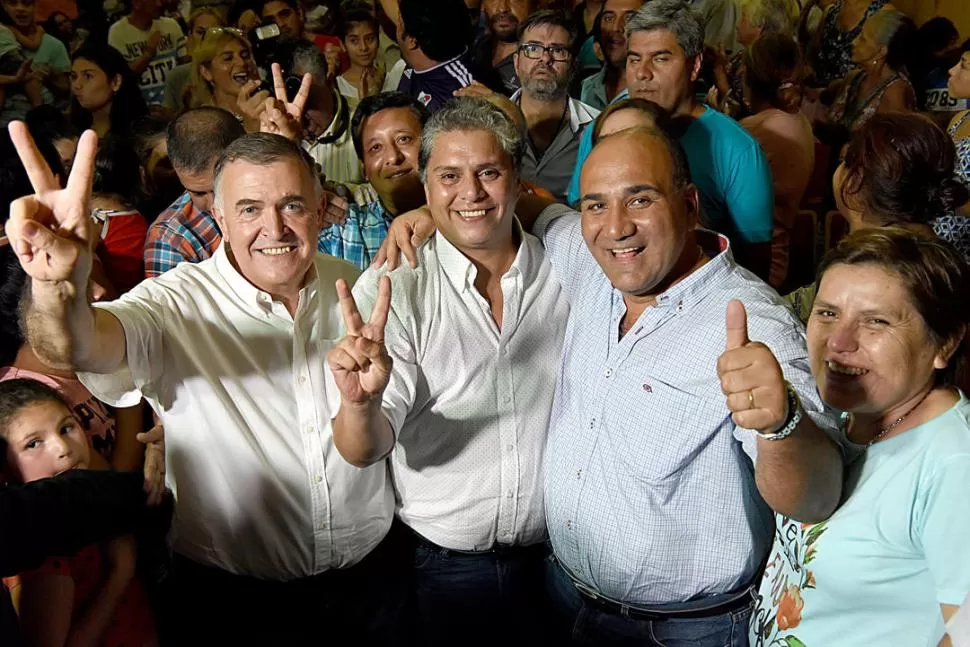 CON MANZUR Y JALDO. Rodríguez, al centro, regresó al PJ tucumano. la gaceta / Foto de José Nuno