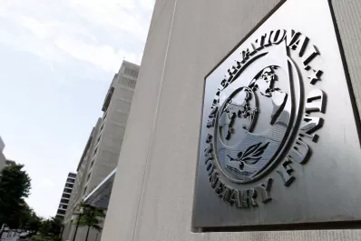 El Gobierno rinde examen ante el FMI: si aprueba recibirá U$S 10.700 millones