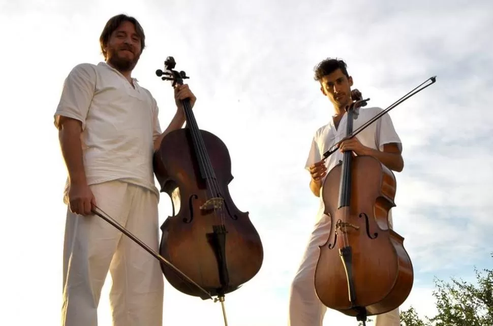 DÚO DE CUERDAS. Sarachian y Zárate Gigli sueñan con que el chelo sea tan popular como el violín.  