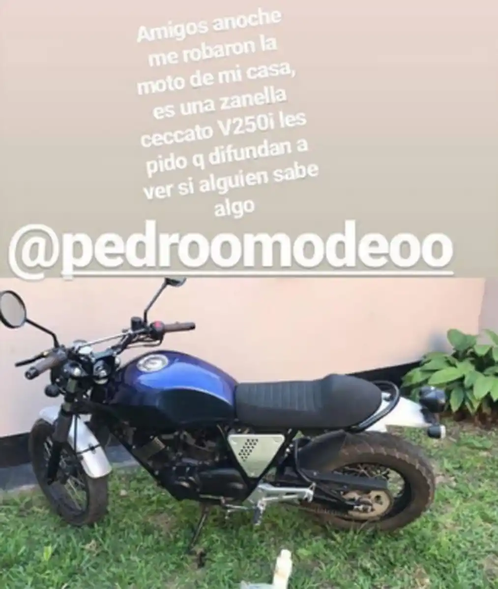 Abrieron el portón y se llevaron una moto, pero la cámara de seguridad filmó todo