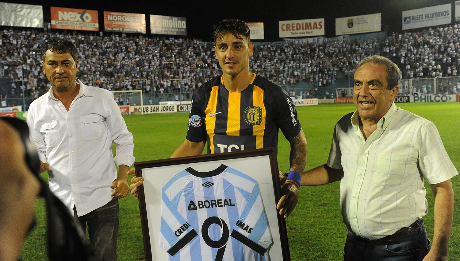 Zampedri recibió un reconocimiento de Atlético en su última visita a Tucumán.