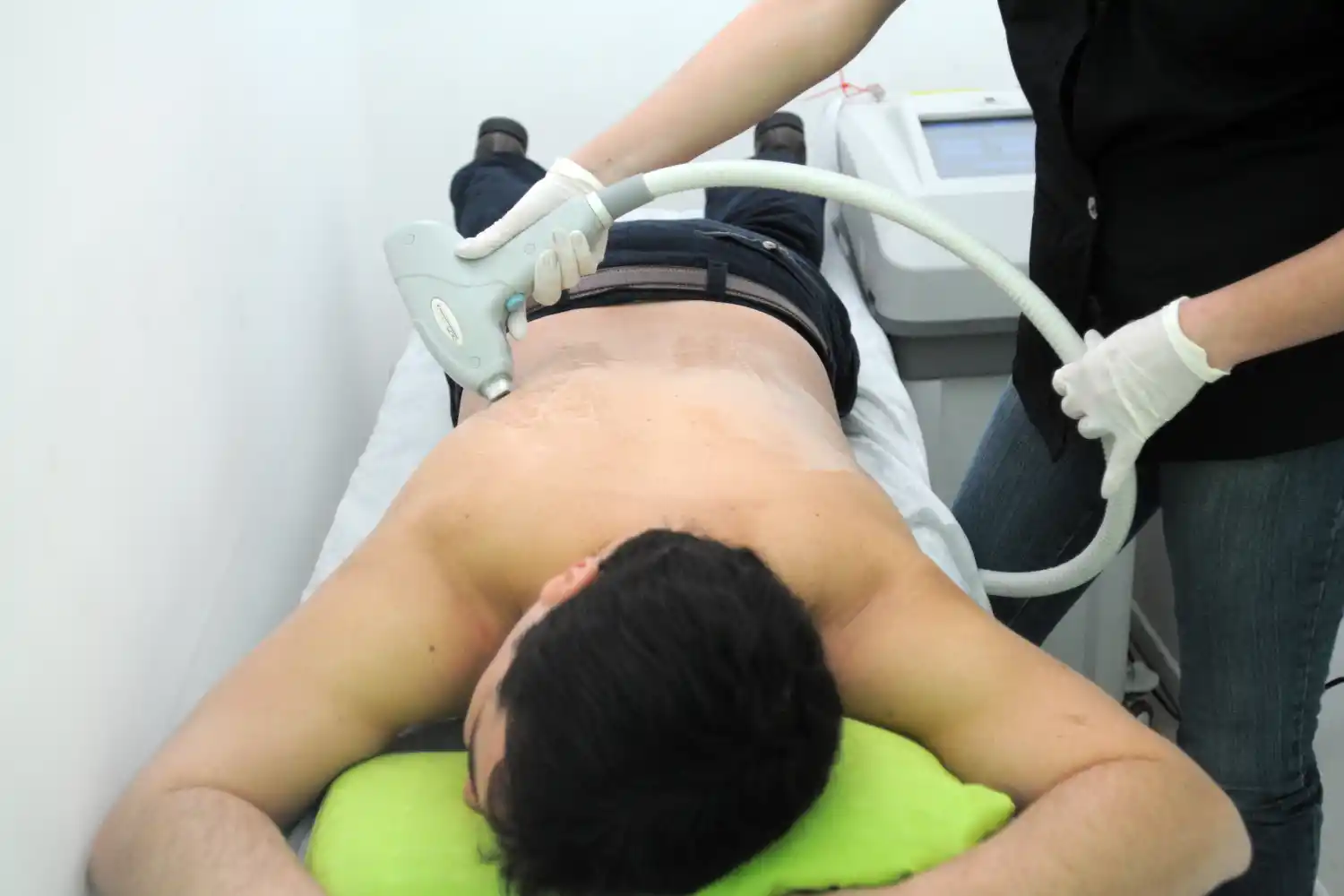 DEPILACIÓN DEFINITIVA. El láser es el método más efectivo.