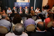 Discusión salarial con los docentes: ojalá que nos podamos poner de acuerdo, dijo Manzur