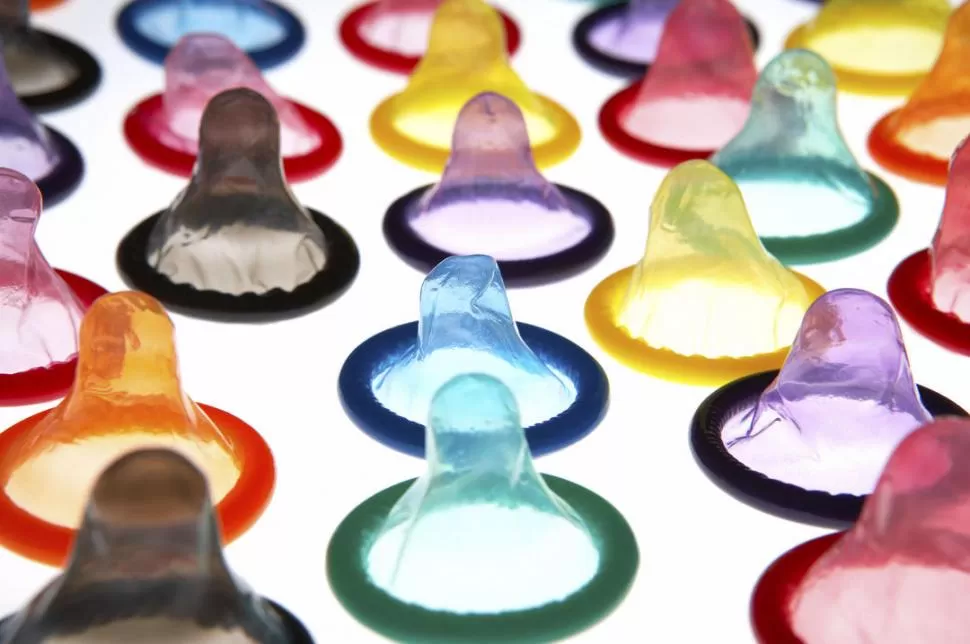 CUIDATE. El condón sigue siendo la forma más eficaz de prevenir infecciones de transmisión sexual.  